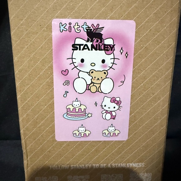 New Stanley 30oz  HK Pink Kitty Teddy Bear Cake Loving Adorable Tumbler - Picture 11 of 11